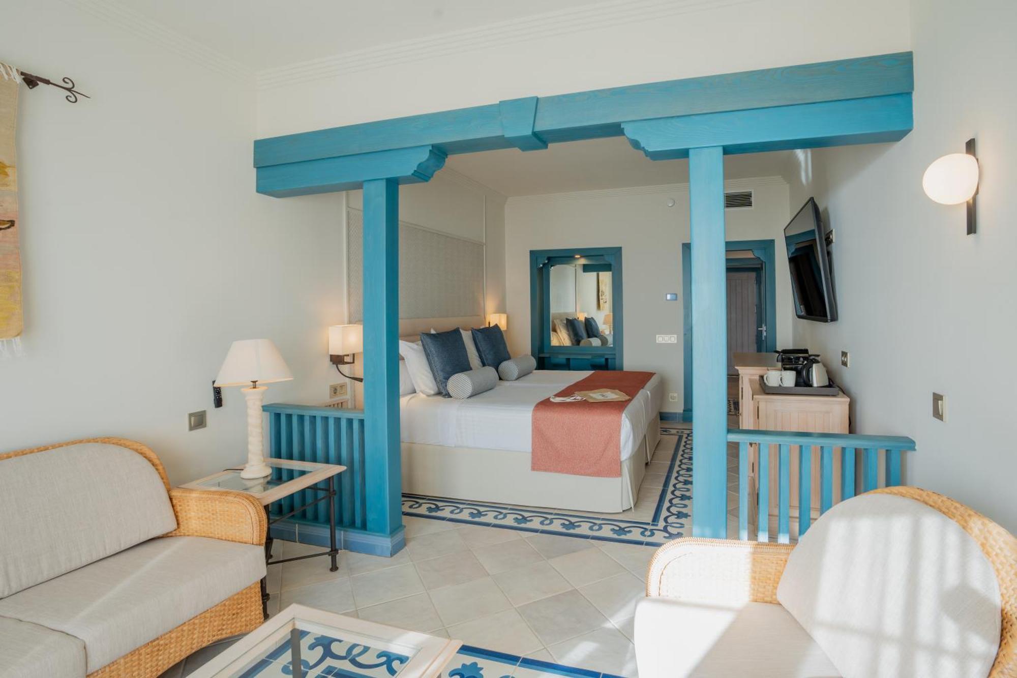 Resort Livvo Volcan Lanzarote 5*