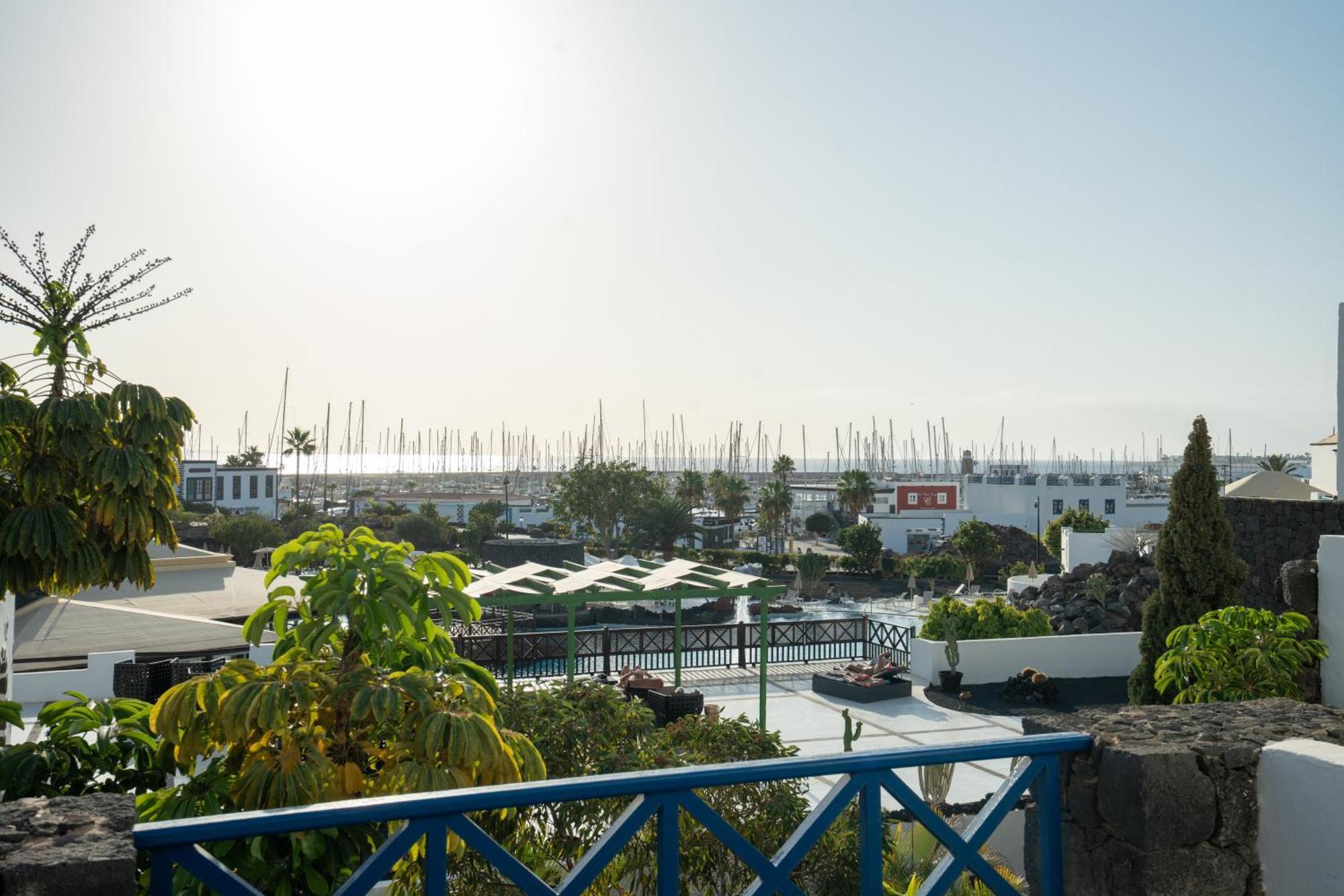 Resort Livvo Volcan Lanzarote 5*