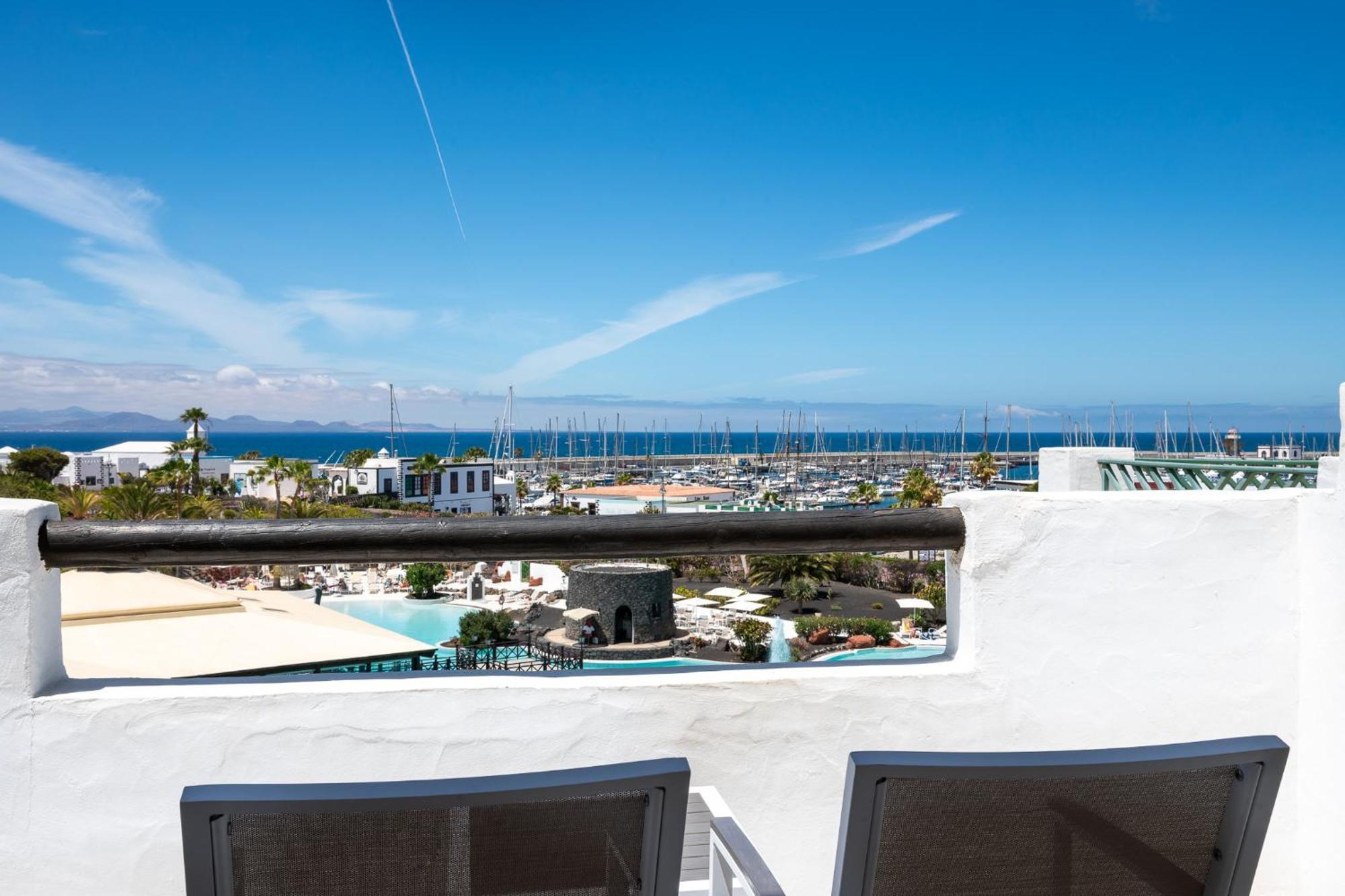 Livvo Volcan Lanzarote Resort 5*
